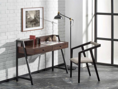 Desk Nr B-47
